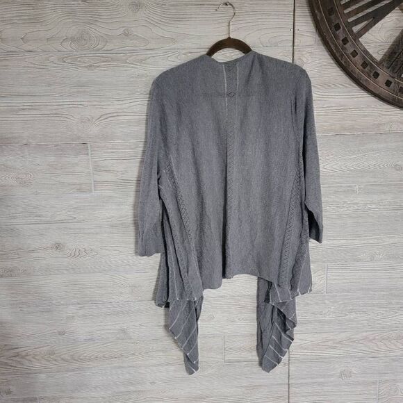 Torrid Waterfall Cardigan Sweater Womens SZ 2 18/20 Grey Sparkle Strips - Picture 5 of 6